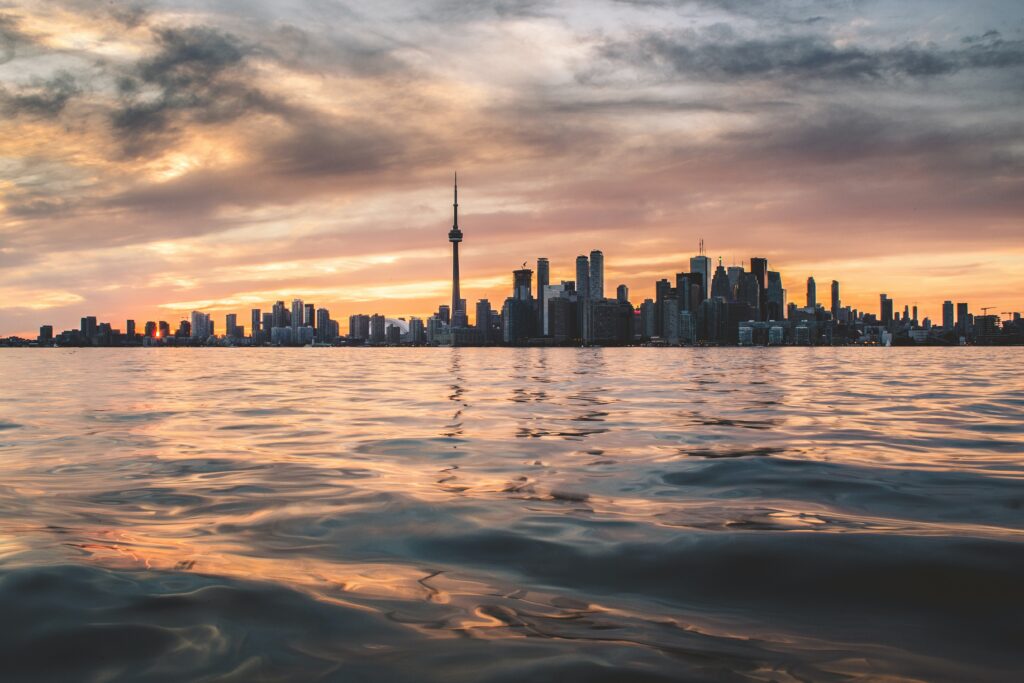 FBCToronto Frrdom Boat Club of Toronto and Wavve Boating form partnership