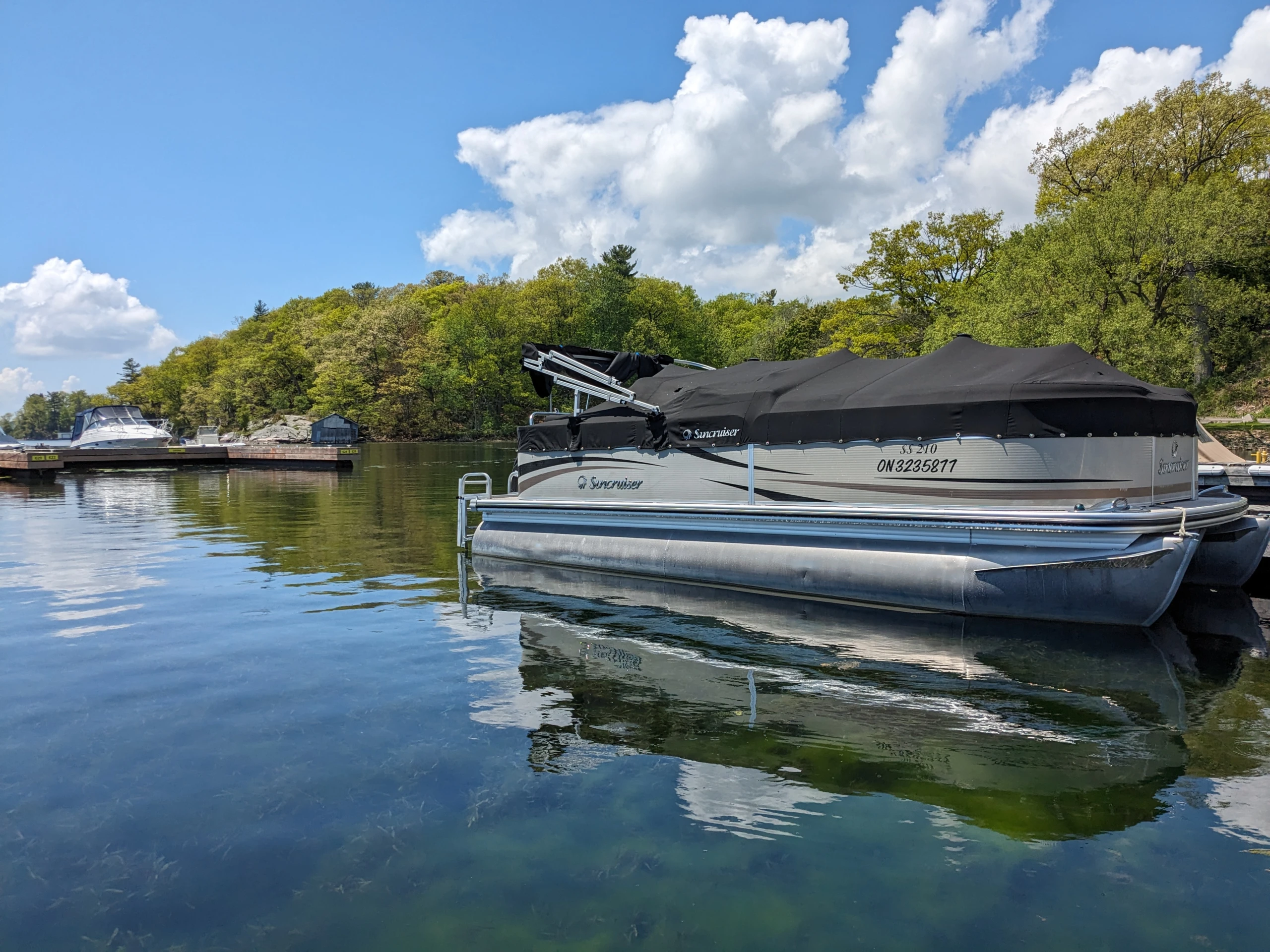docking-boat-with-wind-or-current-ultimate-guide